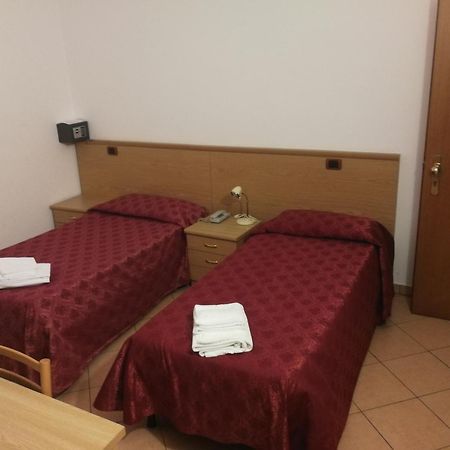 Albergo Della Stazione Кайро-Монтенотте Номер фото