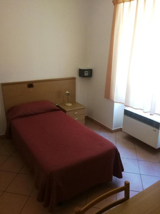 Albergo Della Stazione Кайро-Монтенотте Номер фото