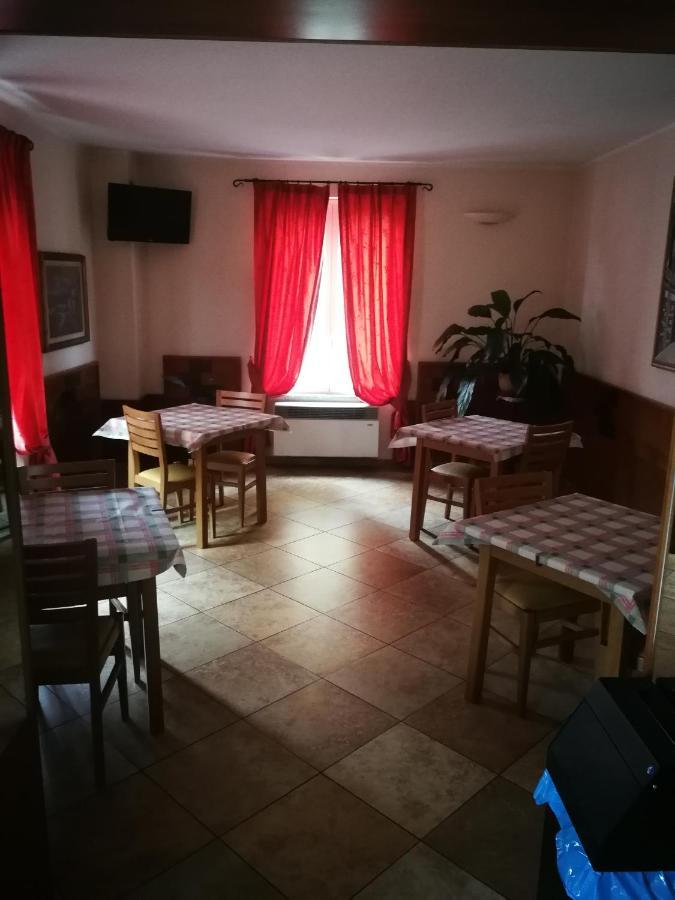 Albergo Della Stazione Кайро-Монтенотте Экстерьер фото