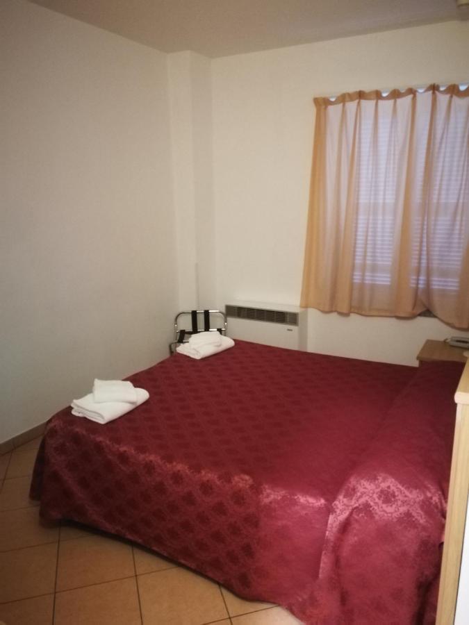 Albergo Della Stazione Кайро-Монтенотте Номер фото