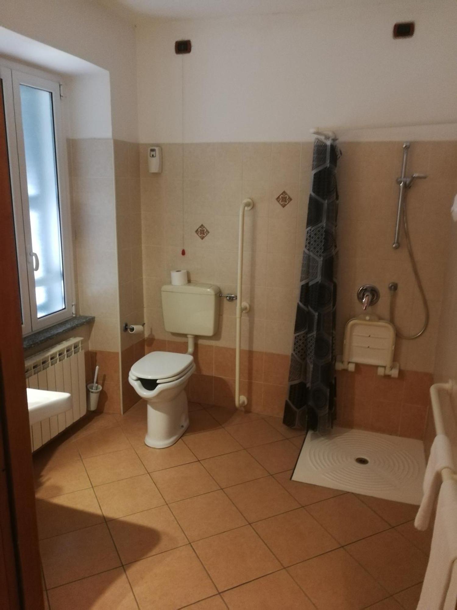 Albergo Della Stazione Кайро-Монтенотте Номер фото